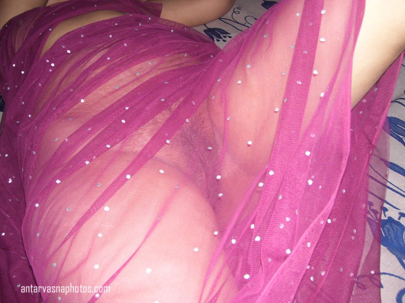 https://pub-5fcdf72a54cd4edbb03ec3edaa415a42.r2.dev/nakedleaks/saree-clad_sister-in-law's_private_photos/1.jpg