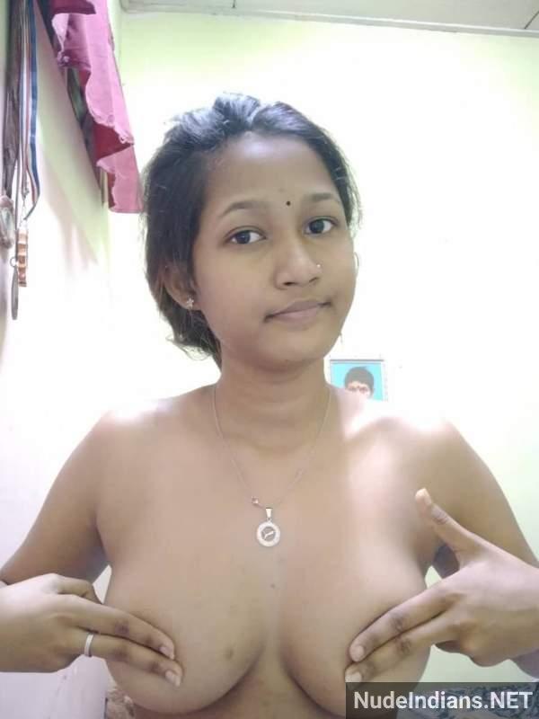 https://pub-5fcdf72a54cd4edbb03ec3edaa415a42.r2.dev/nakedleaks/scandal_in_pune:_provocative_selfies_of_a_young_woman_spread_online/45.jpg