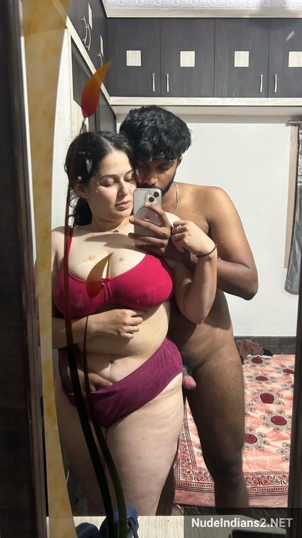 https://pub-5fcdf72a54cd4edbb03ec3edaa415a42.r2.dev/nakedleaks/scandal_involving_bangalore_hr_renuka_rao_and_office_intern/16.jpg