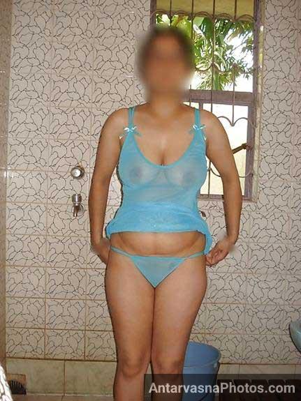https://pub-5fcdf72a54cd4edbb03ec3edaa415a42.r2.dev/nakedleaks/scandal_involving_pakistani_female_students_and_teachers/1.jpg