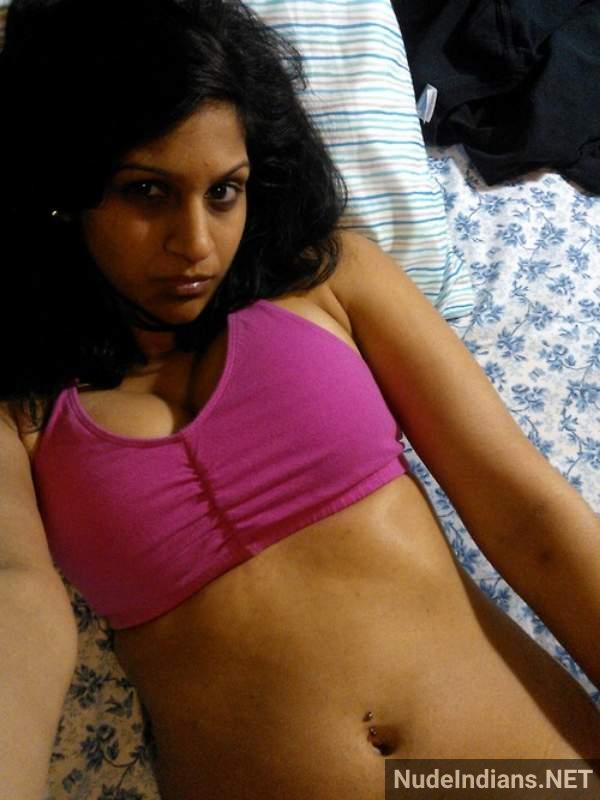 https://pub-5fcdf72a54cd4edbb03ec3edaa415a42.r2.dev/nakedleaks/scandal_of_viral_nude_selfies_by_gujarati_nri_girlfriend/172.jpg