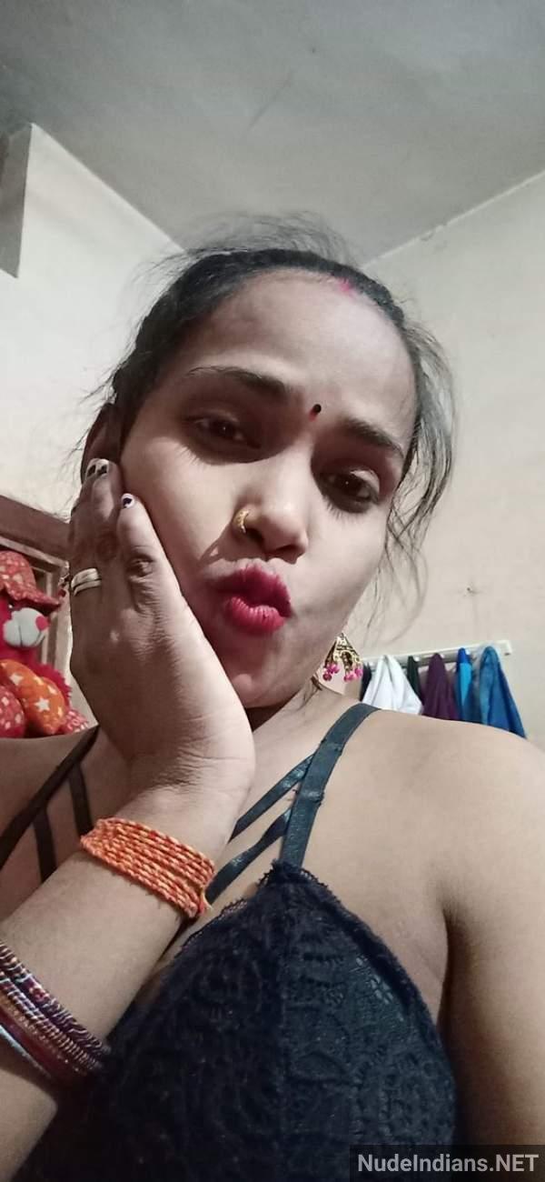 https://pub-5fcdf72a54cd4edbb03ec3edaa415a42.r2.dev/nakedleaks/scandalous_kanpuriya_wife_devar_intimate_images/33.jpg