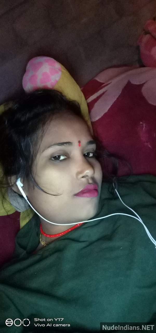 https://pub-5fcdf72a54cd4edbb03ec3edaa415a42.r2.dev/nakedleaks/scandalous_kanpuriya_wife_devar_intimate_images/41.jpg