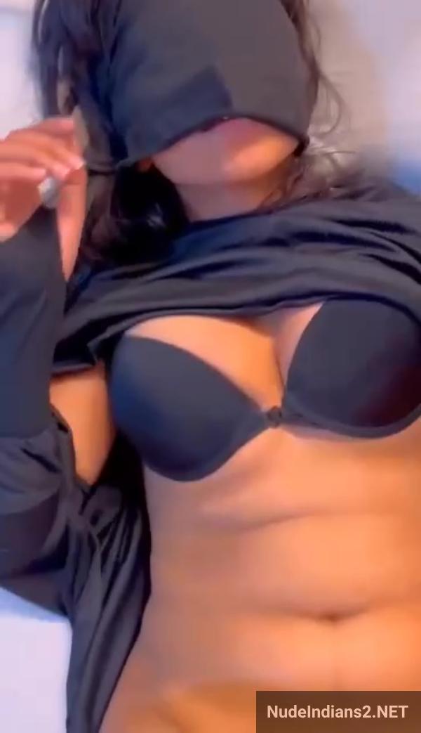 https://pub-5fcdf72a54cd4edbb03ec3edaa415a42.r2.dev/nakedleaks/scandalous_mumbai_college_girl_shraddha_shares_intimate_pics_with_bff/11.jpg