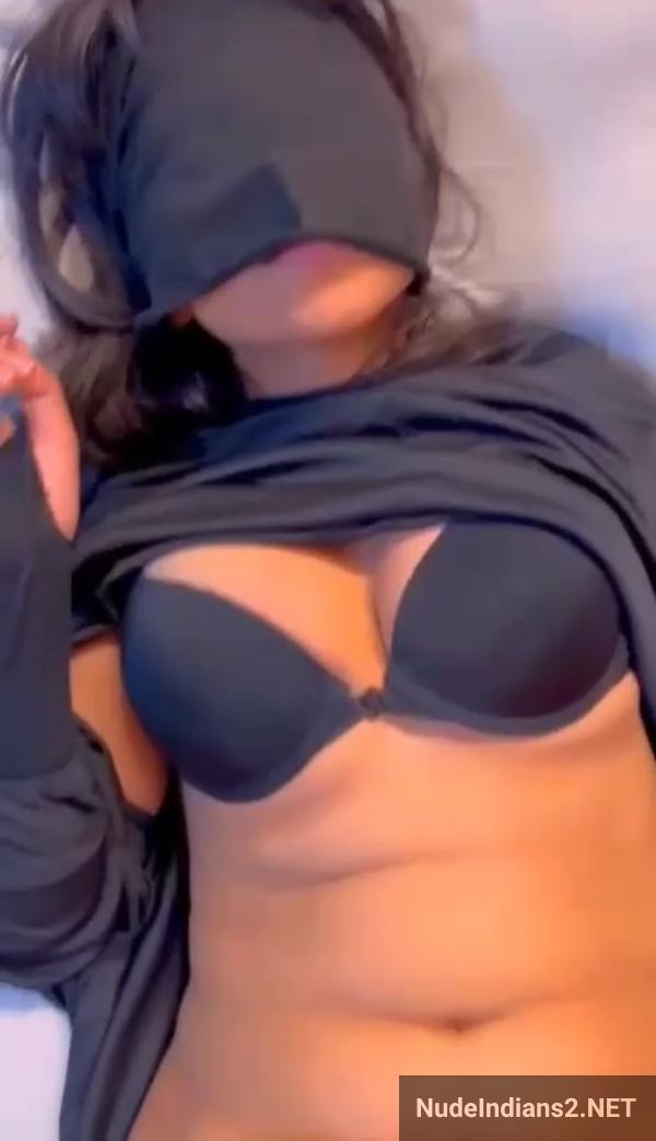 https://pub-5fcdf72a54cd4edbb03ec3edaa415a42.r2.dev/nakedleaks/scandalous_mumbai_college_girl_shraddha_shares_intimate_pics_with_bff/12.jpg