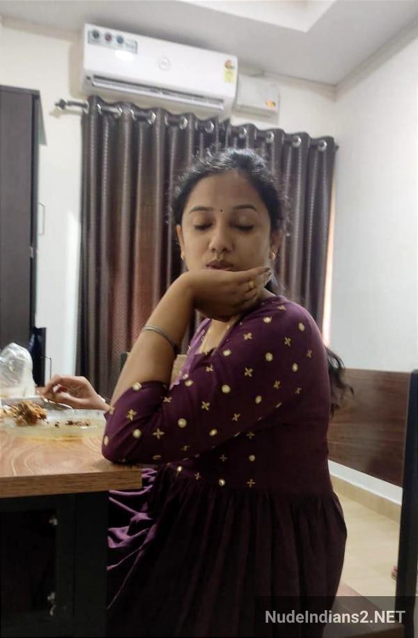 https://pub-5fcdf72a54cd4edbb03ec3edaa415a42.r2.dev/nakedleaks/scandalous_photos_of_chennai_housewife_chitra_iyer_and_her_boyfriend_spread_online/0.jpg