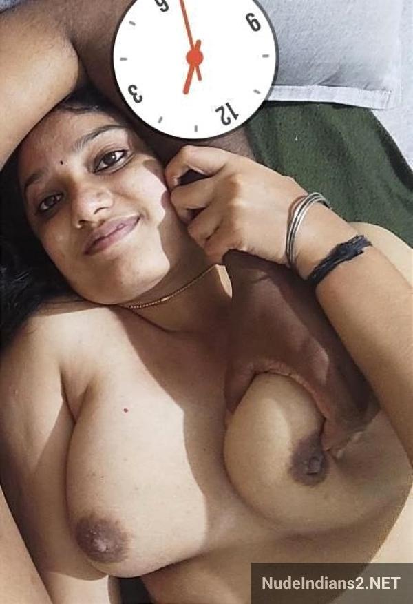 https://pub-5fcdf72a54cd4edbb03ec3edaa415a42.r2.dev/nakedleaks/scandalous_photos_of_chennai_housewife_chitra_iyer_and_her_boyfriend_spread_online/10.jpg