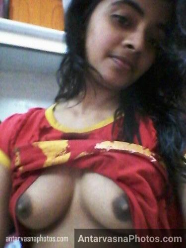 School Teen Revealing Her Boobs at 19 Years Old