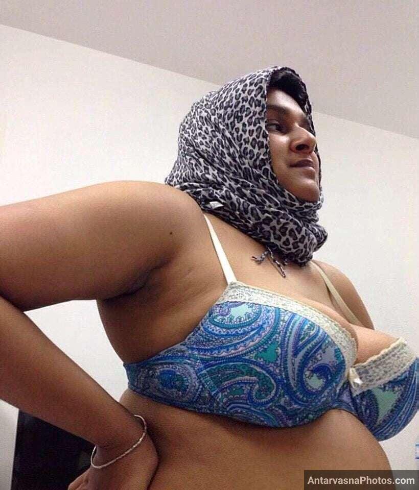 https://pub-5fcdf72a54cd4edbb03ec3edaa415a42.r2.dev/nakedleaks/scintillating_photos_of_kerala's_busty_veiled_bhabhi/1.jpg