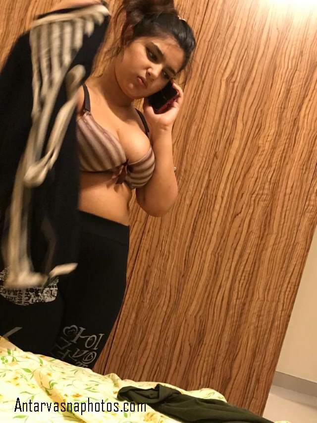 https://pub-5fcdf72a54cd4edbb03ec3edaa415a42.r2.dev/nakedleaks/secretly_captured_nude_photos_of_indian_bhabhi/5.jpg