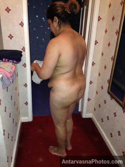 https://pub-5fcdf72a54cd4edbb03ec3edaa415a42.r2.dev/nakedleaks/seduce_the_lonely_indian_lady_at_home/9.jpg