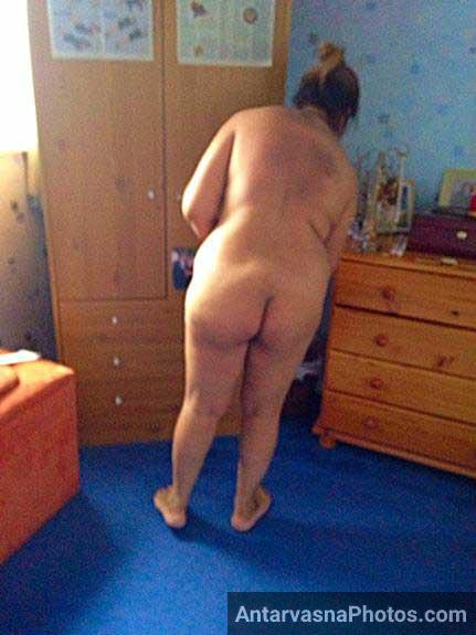 Seduce the Lonely Indian Lady at Home