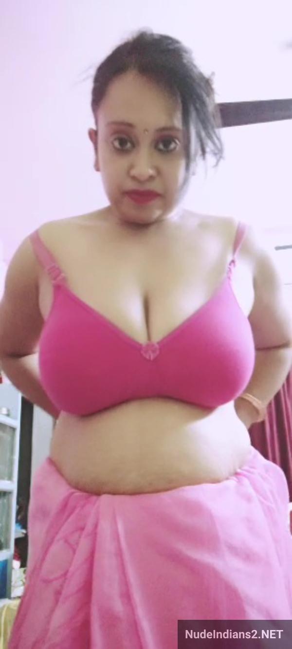 https://pub-5fcdf72a54cd4edbb03ec3edaa415a42.r2.dev/nakedleaks/seduction_by_kolkata_aunt_parul_roy_impresses_young_college_student/0.jpg