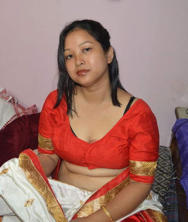 https://pub-5fcdf72a54cd4edbb03ec3edaa415a42.r2.dev/nakedleaks/seductive_bangla_bhabhi's_sensual_action_&_private_moments_captured/6.jpg