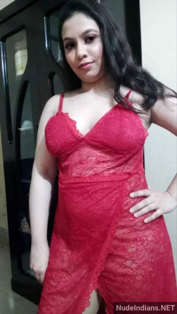 https://pub-5fcdf72a54cd4edbb03ec3edaa415a42.r2.dev/nakedleaks/seductive_bengali_woman_displaying_large_buttocks_and_breasts/10.jpg