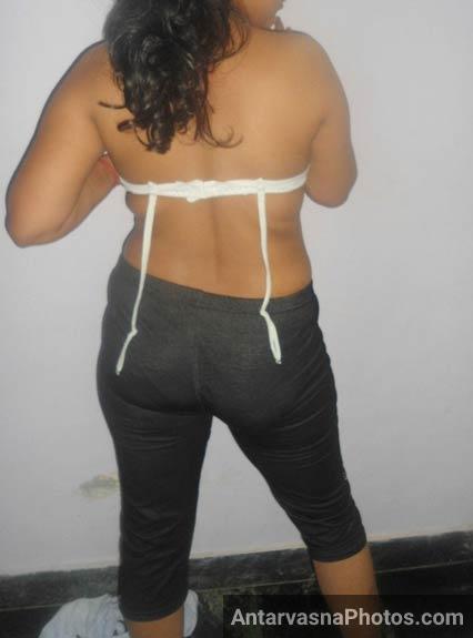 https://pub-5fcdf72a54cd4edbb03ec3edaa415a42.r2.dev/nakedleaks/seductive_bhabhi_exposed_for_intimate_moment/2.jpg