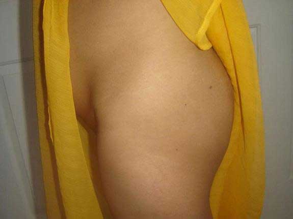 https://pub-5fcdf72a54cd4edbb03ec3edaa415a42.r2.dev/nakedleaks/seductive_bhabhi_flaunting_her_youthful_allure/8.jpg