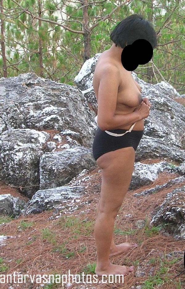 https://pub-5fcdf72a54cd4edbb03ec3edaa415a42.r2.dev/nakedleaks/seductive_bhabhi_undressed_amidst_nature/3.jpg
