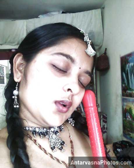 https://pub-5fcdf72a54cd4edbb03ec3edaa415a42.r2.dev/nakedleaks/seductive_bhabhi_uses_jhaadu_in_private_moment/4.jpg