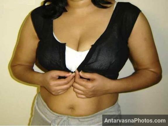 https://pub-5fcdf72a54cd4edbb03ec3edaa415a42.r2.dev/nakedleaks/seductive_big_breasts_of_the_hot_bhabhi_from_solapur/0.jpg
