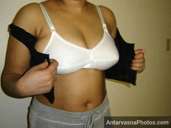 https://pub-5fcdf72a54cd4edbb03ec3edaa415a42.r2.dev/nakedleaks/seductive_big_breasts_of_the_hot_bhabhi_from_solapur/1.jpg