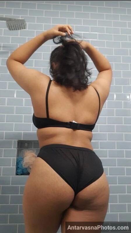 https://pub-5fcdf72a54cd4edbb03ec3edaa415a42.r2.dev/nakedleaks/seductive_desi_bbw_wife_flaunting_in_revealing_selfies/2.jpg