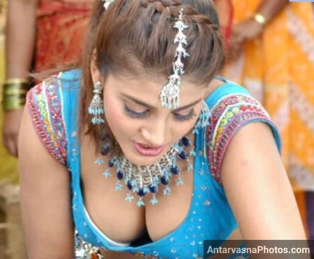 https://pub-5fcdf72a54cd4edbb03ec3edaa415a42.r2.dev/nakedleaks/seductive_desi_boobs_photo_in_revealing_lingerie/23.jpg
