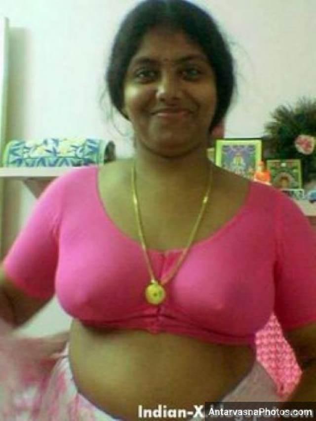 https://pub-5fcdf72a54cd4edbb03ec3edaa415a42.r2.dev/nakedleaks/seductive_desi_boobs_photo_in_revealing_lingerie/7.jpg
