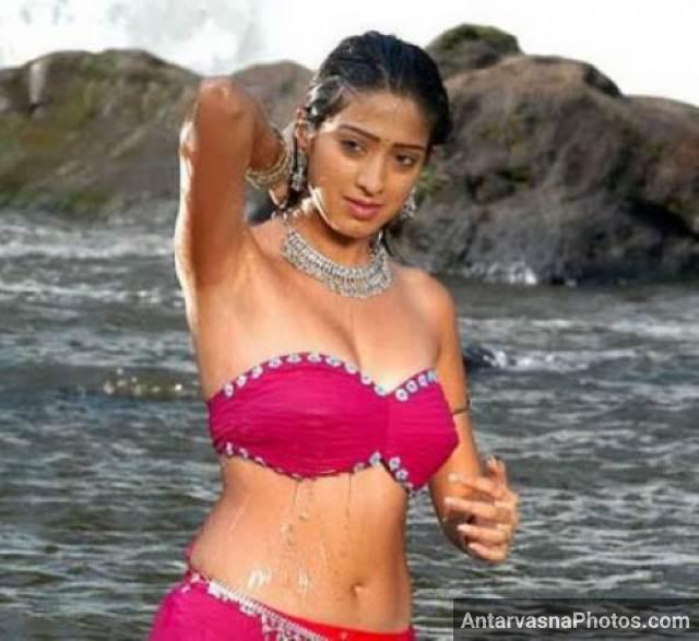 https://pub-5fcdf72a54cd4edbb03ec3edaa415a42.r2.dev/nakedleaks/seductive_desi_boobs_photo_in_revealing_lingerie/9.jpg