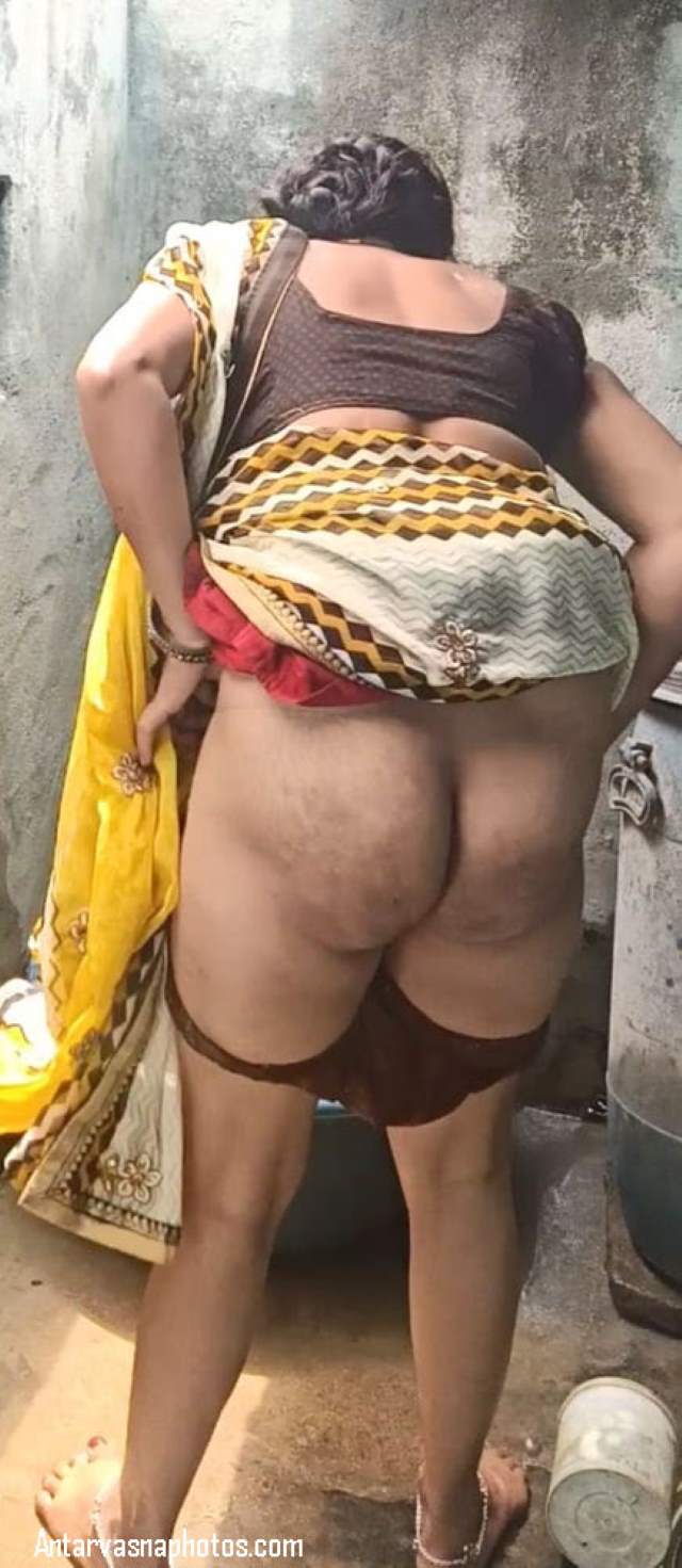 https://pub-5fcdf72a54cd4edbb03ec3edaa415a42.r2.dev/nakedleaks/seductive_desi_images_of_pooja_bhabhi/4.jpg