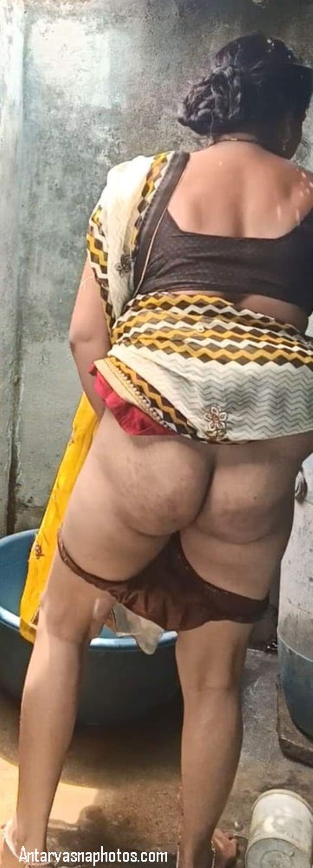 https://pub-5fcdf72a54cd4edbb03ec3edaa415a42.r2.dev/nakedleaks/seductive_desi_images_of_pooja_bhabhi/5.jpg
