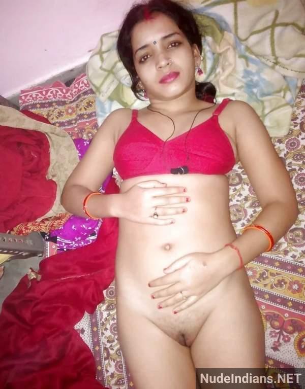 https://pub-5fcdf72a54cd4edbb03ec3edaa415a42.r2.dev/nakedleaks/seductive_desi_mature_aunties_flaunting_their_curves_for_attention/59.jpg