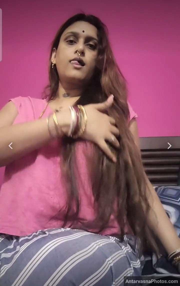 https://pub-5fcdf72a54cd4edbb03ec3edaa415a42.r2.dev/nakedleaks/seductive_desi_woman_inserts_rubber_dildo_in_her_private_part/4.jpg