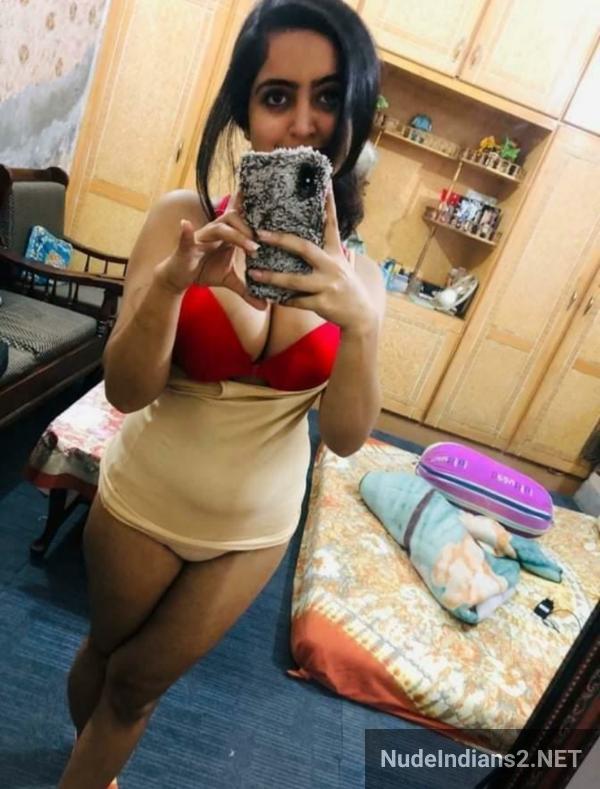 https://pub-5fcdf72a54cd4edbb03ec3edaa415a42.r2.dev/nakedleaks/seductive_display:_fatima's_milky_breasts_tempt_lover/6.jpg