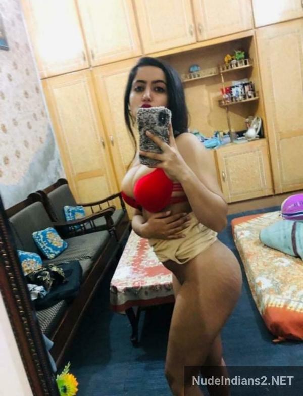 https://pub-5fcdf72a54cd4edbb03ec3edaa415a42.r2.dev/nakedleaks/seductive_display:_fatima's_milky_breasts_tempt_lover/8.jpg