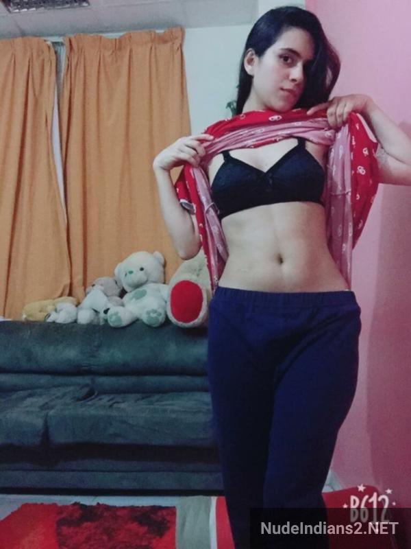 https://pub-5fcdf72a54cd4edbb03ec3edaa415a42.r2.dev/nakedleaks/seductive_display_by_lucknow_girl_afreen_khan_for_boyfriend/36.jpg