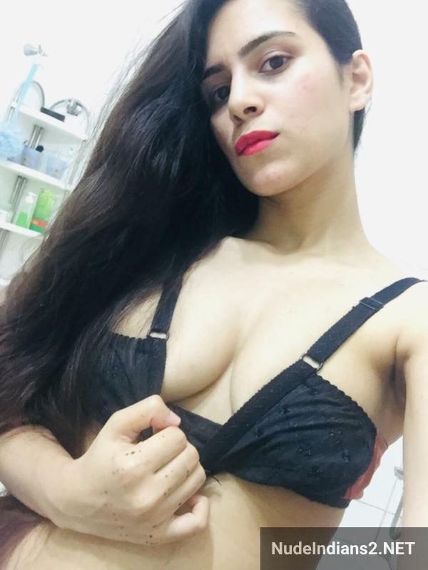 https://pub-5fcdf72a54cd4edbb03ec3edaa415a42.r2.dev/nakedleaks/seductive_display_by_lucknow_girl_afreen_khan_for_boyfriend/38.jpg