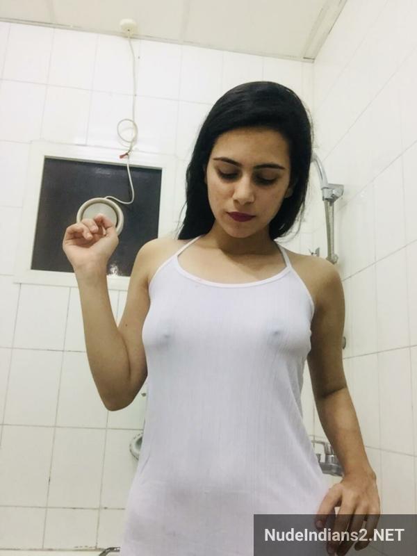 https://pub-5fcdf72a54cd4edbb03ec3edaa415a42.r2.dev/nakedleaks/seductive_display_by_lucknow_girl_afreen_khan_for_boyfriend/52.jpg