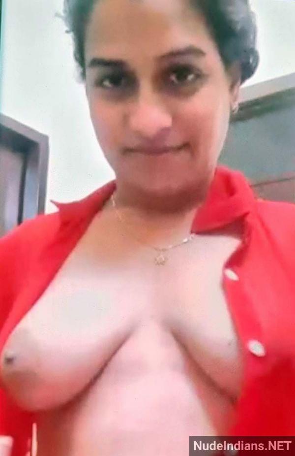https://pub-5fcdf72a54cd4edbb03ec3edaa415a42.r2.dev/nakedleaks/seductive_hyderabad_bhabhi_exposes_her_breasts_to_entice_her_lover/0.jpg