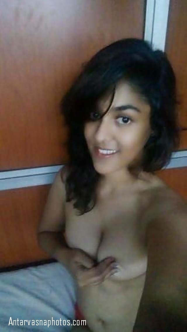 https://pub-5fcdf72a54cd4edbb03ec3edaa415a42.r2.dev/nakedleaks/seductive_images_for_cute_girl's_boyfriend/5.jpg