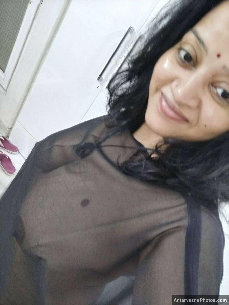 https://pub-5fcdf72a54cd4edbb03ec3edaa415a42.r2.dev/nakedleaks/seductive_images_of_a_bengali_aunt_from_kolkata/3.jpg