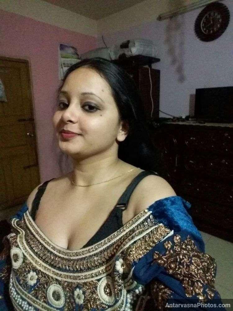 https://pub-5fcdf72a54cd4edbb03ec3edaa415a42.r2.dev/nakedleaks/seductive_images_of_a_rajasthani_marwadi_wife/0.jpg