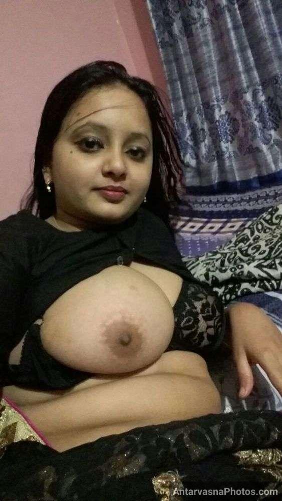 https://pub-5fcdf72a54cd4edbb03ec3edaa415a42.r2.dev/nakedleaks/seductive_images_of_a_rajasthani_marwadi_wife/12.jpg