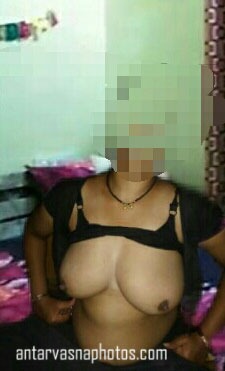 Seductive Images of Archana Bhabhi's Private Parts