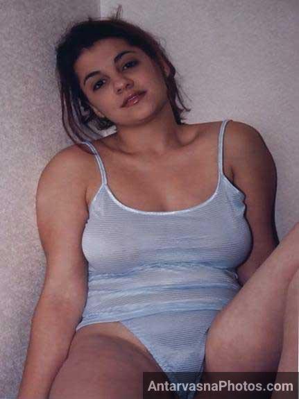 https://pub-5fcdf72a54cd4edbb03ec3edaa415a42.r2.dev/nakedleaks/seductive_images_of_bollywood_b_grade_actress/1.jpg