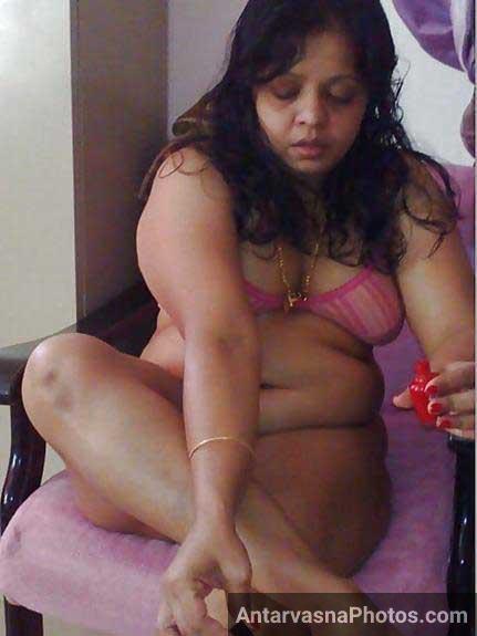 https://pub-5fcdf72a54cd4edbb03ec3edaa415a42.r2.dev/nakedleaks/seductive_images_of_curvy_aunts/18.jpg
