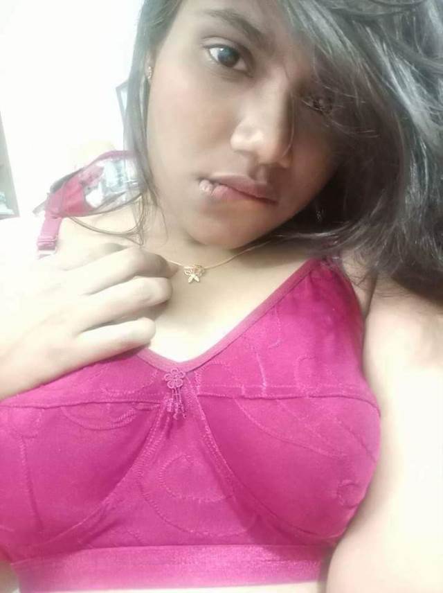 https://pub-5fcdf72a54cd4edbb03ec3edaa415a42.r2.dev/nakedleaks/seductive_images_of_desi_beauty/5.jpg