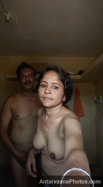 https://pub-5fcdf72a54cd4edbb03ec3edaa415a42.r2.dev/nakedleaks/seductive_images_of_desi_wife_with_neighbor's_uncle/0.jpg