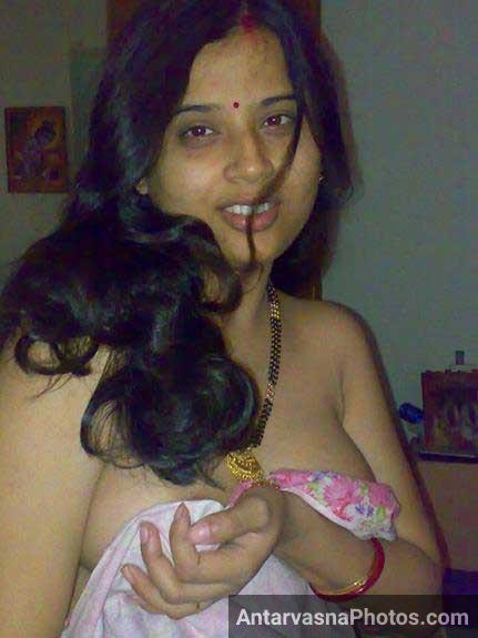 Seductive Images of Indian Girls Named Shraddha