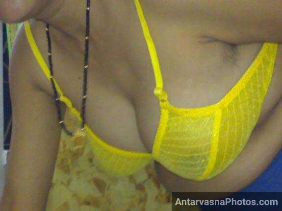 https://pub-5fcdf72a54cd4edbb03ec3edaa415a42.r2.dev/nakedleaks/seductive_images_of_indian_housewife/1.jpg